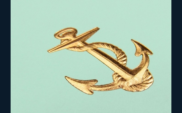 03-Anchor-Foil-Embossed